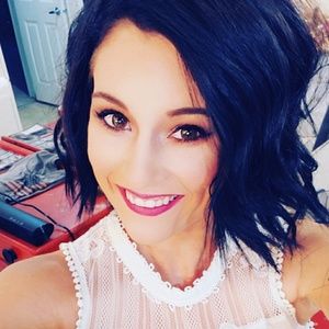 Meet your Posher, Lindsey